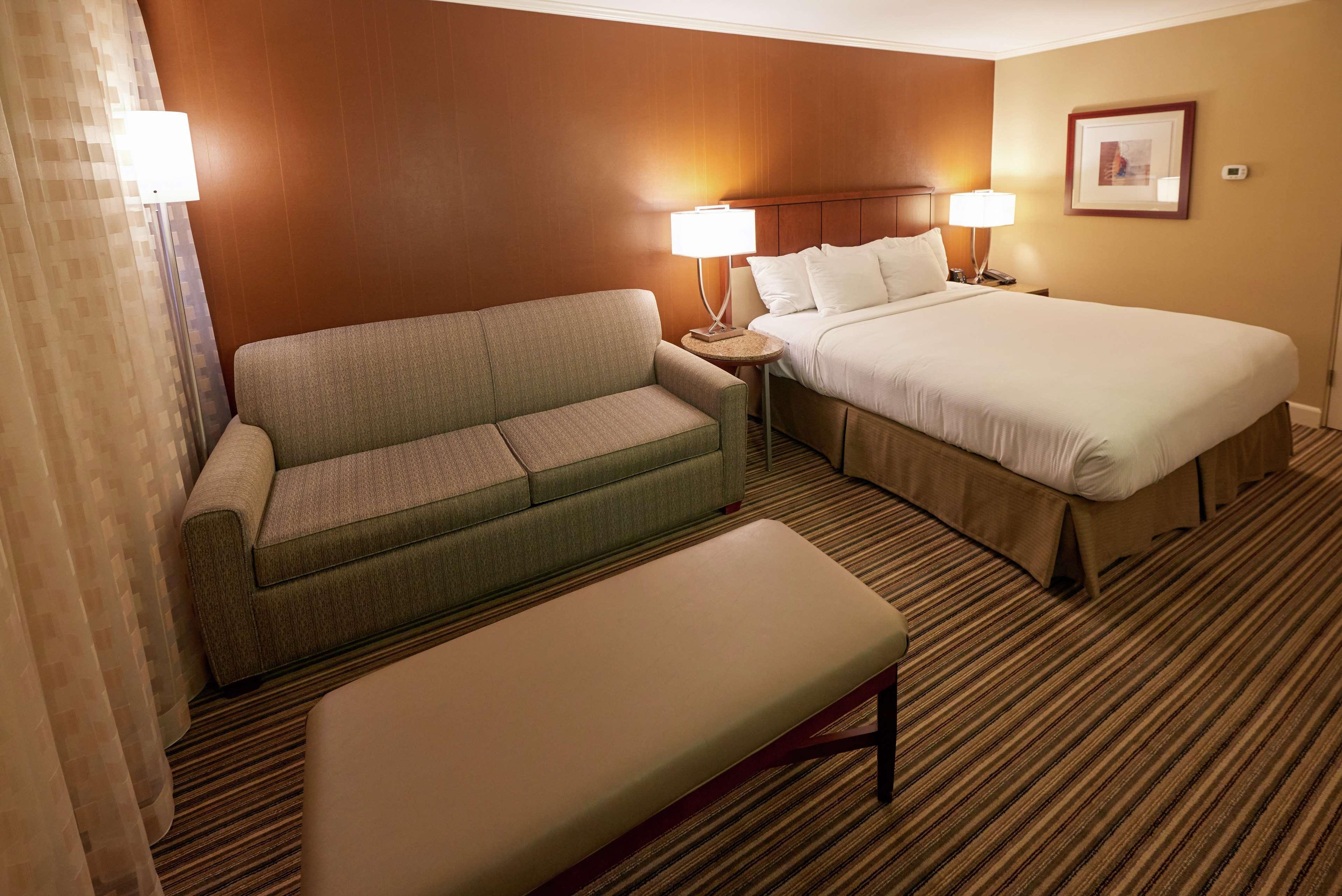 Doubletree By Hilton Akron Фэр-Лон Экстерьер фото