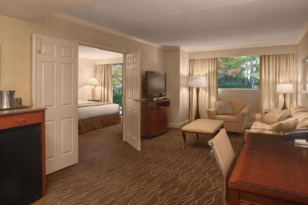 Doubletree By Hilton Akron Фэр-Лон Экстерьер фото
