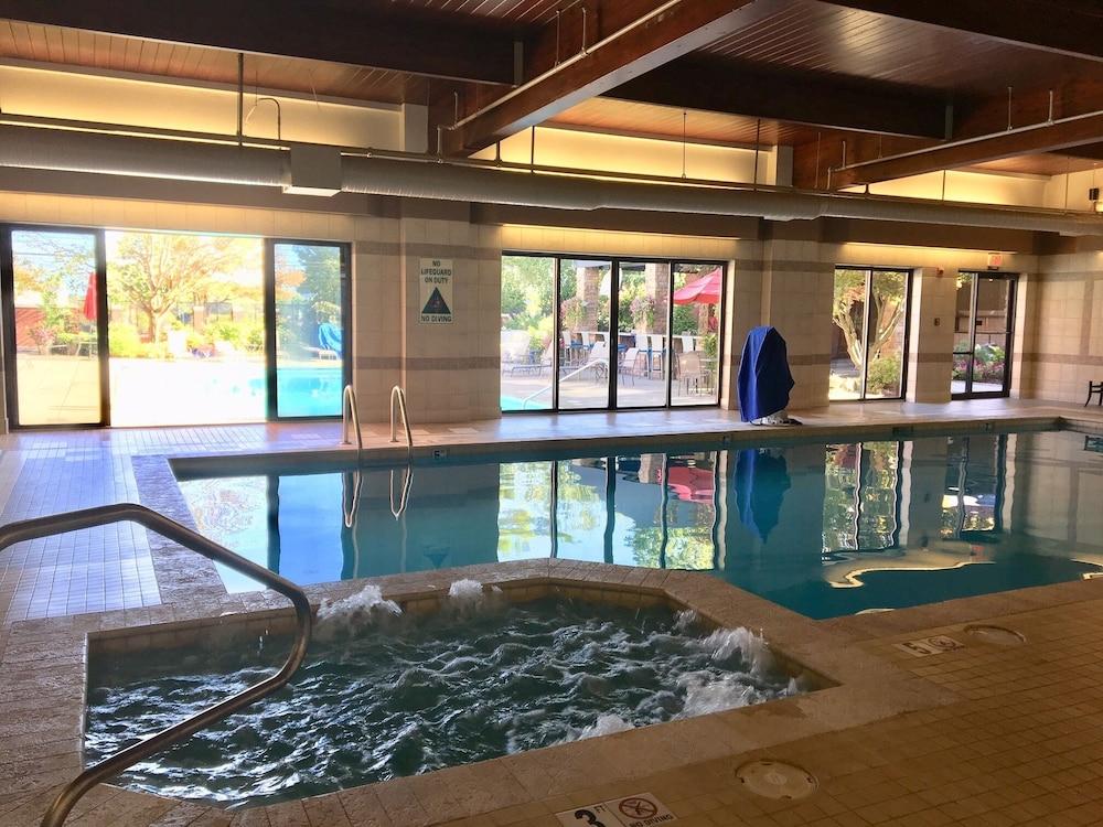 Doubletree By Hilton Akron Фэр-Лон Экстерьер фото