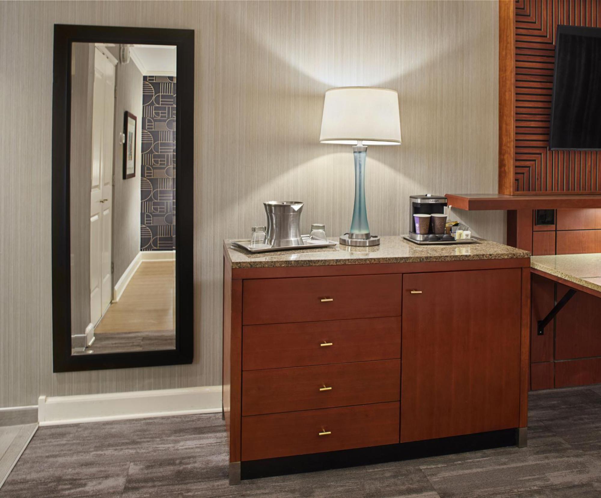 Doubletree By Hilton Akron Фэр-Лон Экстерьер фото