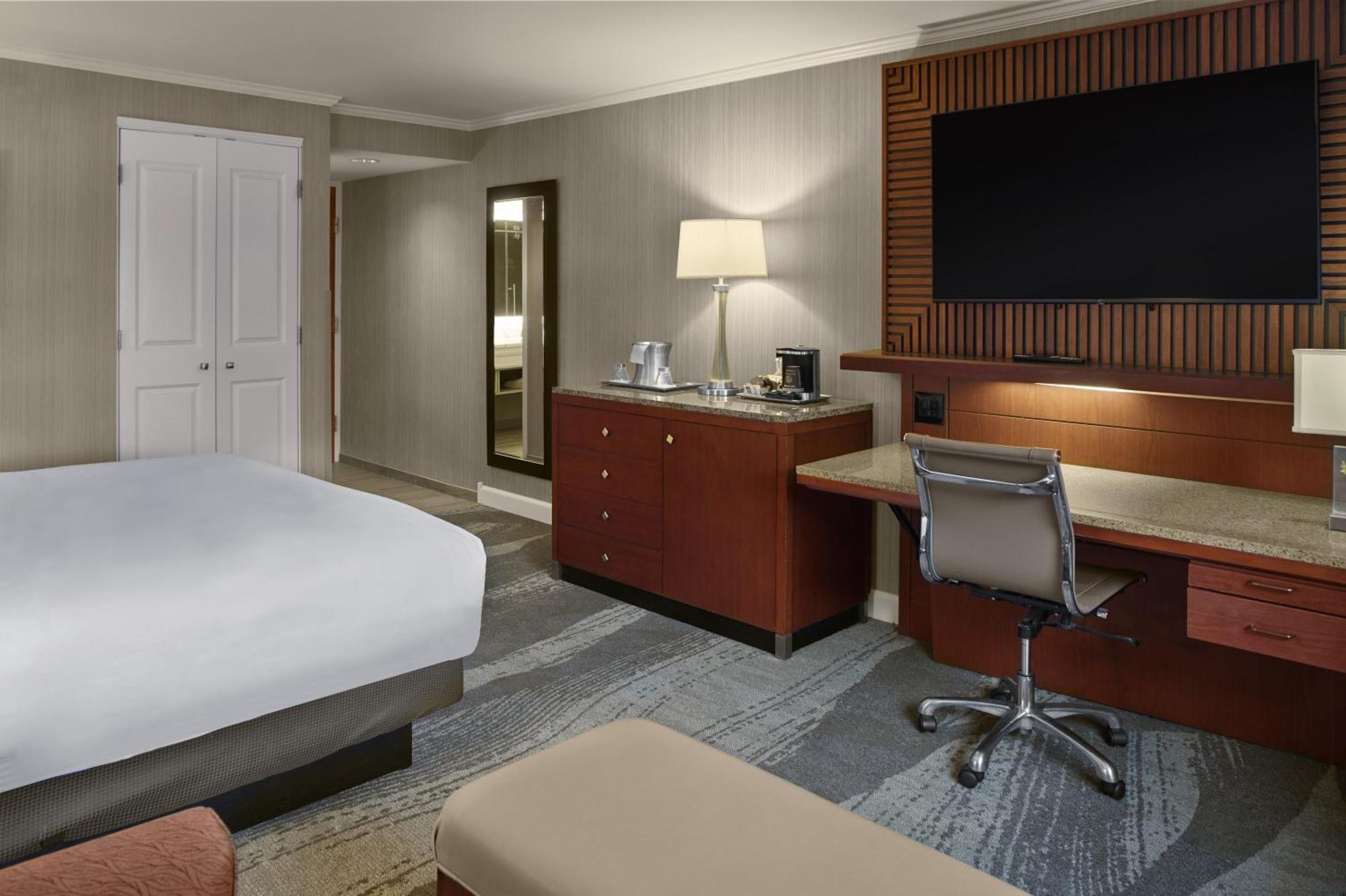 Doubletree By Hilton Akron Фэр-Лон Экстерьер фото